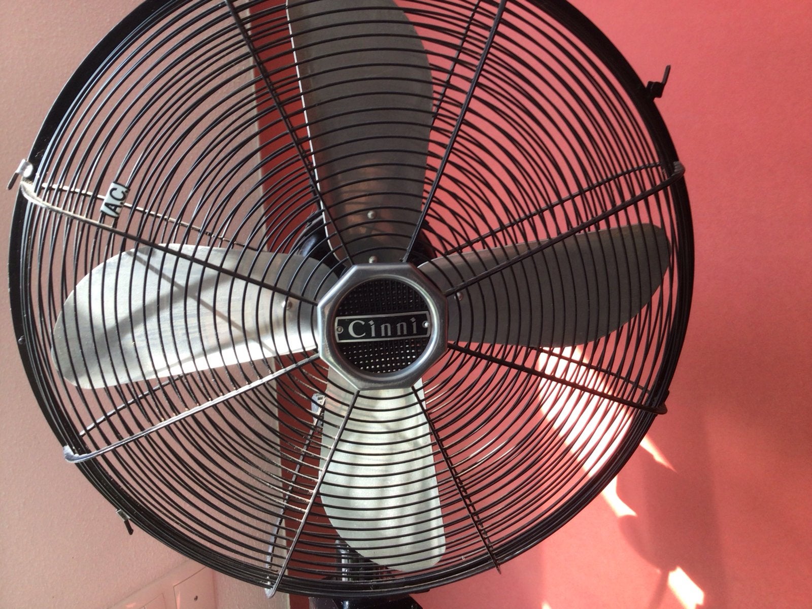 Retro Cinni Statiefventilator. Oerdegelijk en prachtig, Witgoed en Apparatuur, Ventilatoren, Ophalen, Gebruikt, Statiefventilator