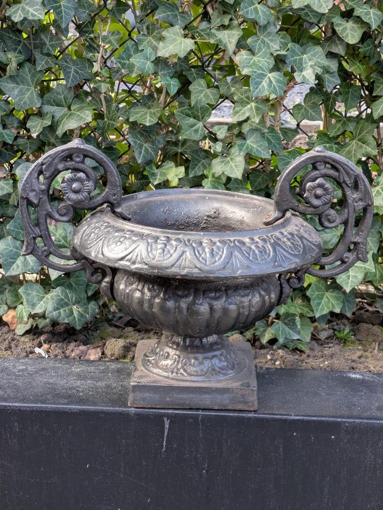 Zware gietijzeren Franse pot met oren., Ophalen