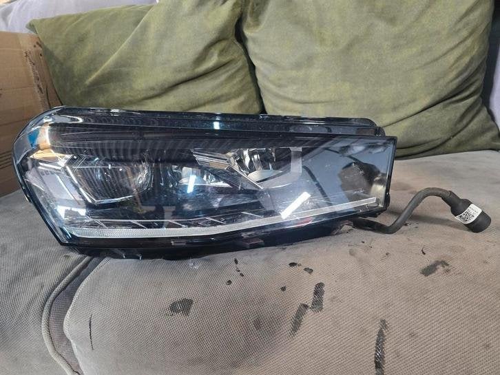 Koplamp Full Led rechts Skoda Fabia 4 6VA bj 2022-heden, Gebruikt, Brno, Ophalen of Verzenden, Sidali047@hotmail.com