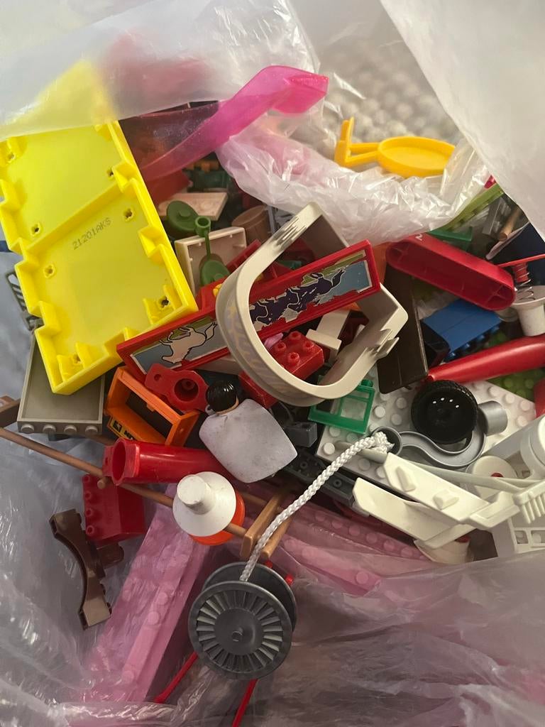 Lego-achtig speelgoed en losse stenen met Playmobil, Gebruikt, Lego, Ophalen of Verzenden, Losse stenen