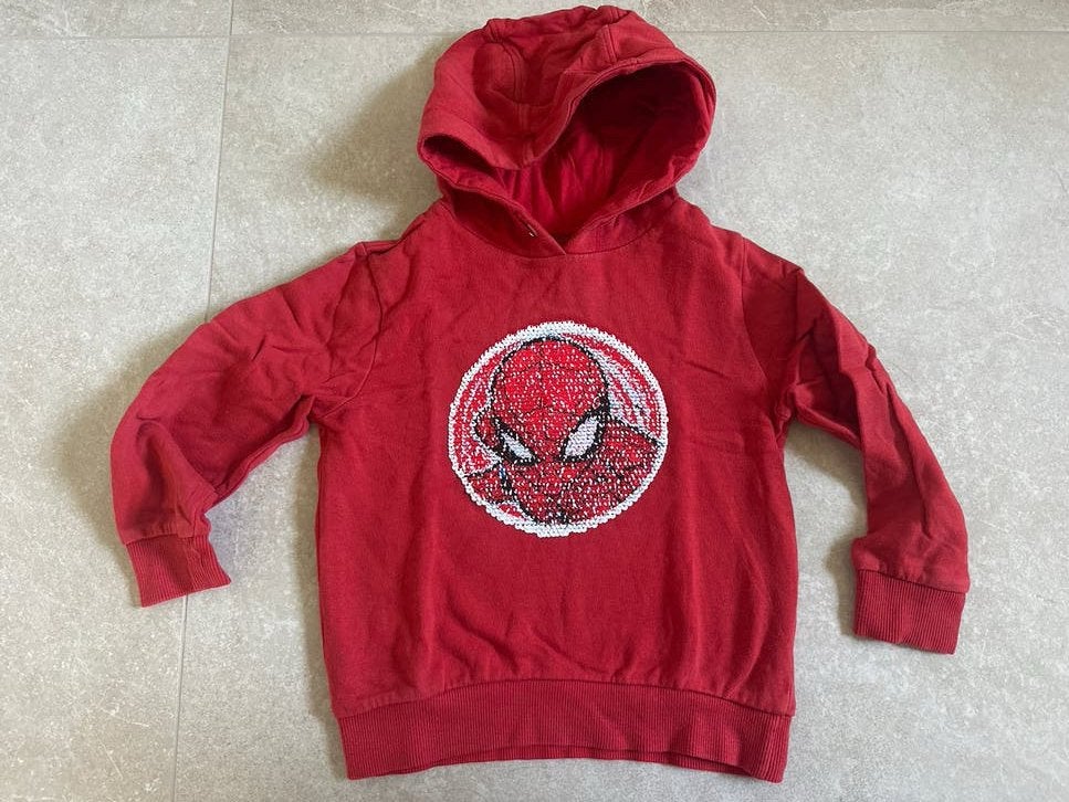 Rode sequin Spiderman hoodie maat 116, Ophalen of Verzenden, Gebruikt, Jongen, Trui of Vest
