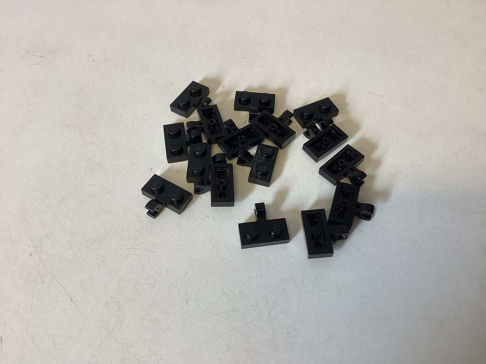 Lego plaat aangepast met horizontale clip zwart, Ophalen of Verzenden, Gebruikt, Losse stenen, Lego