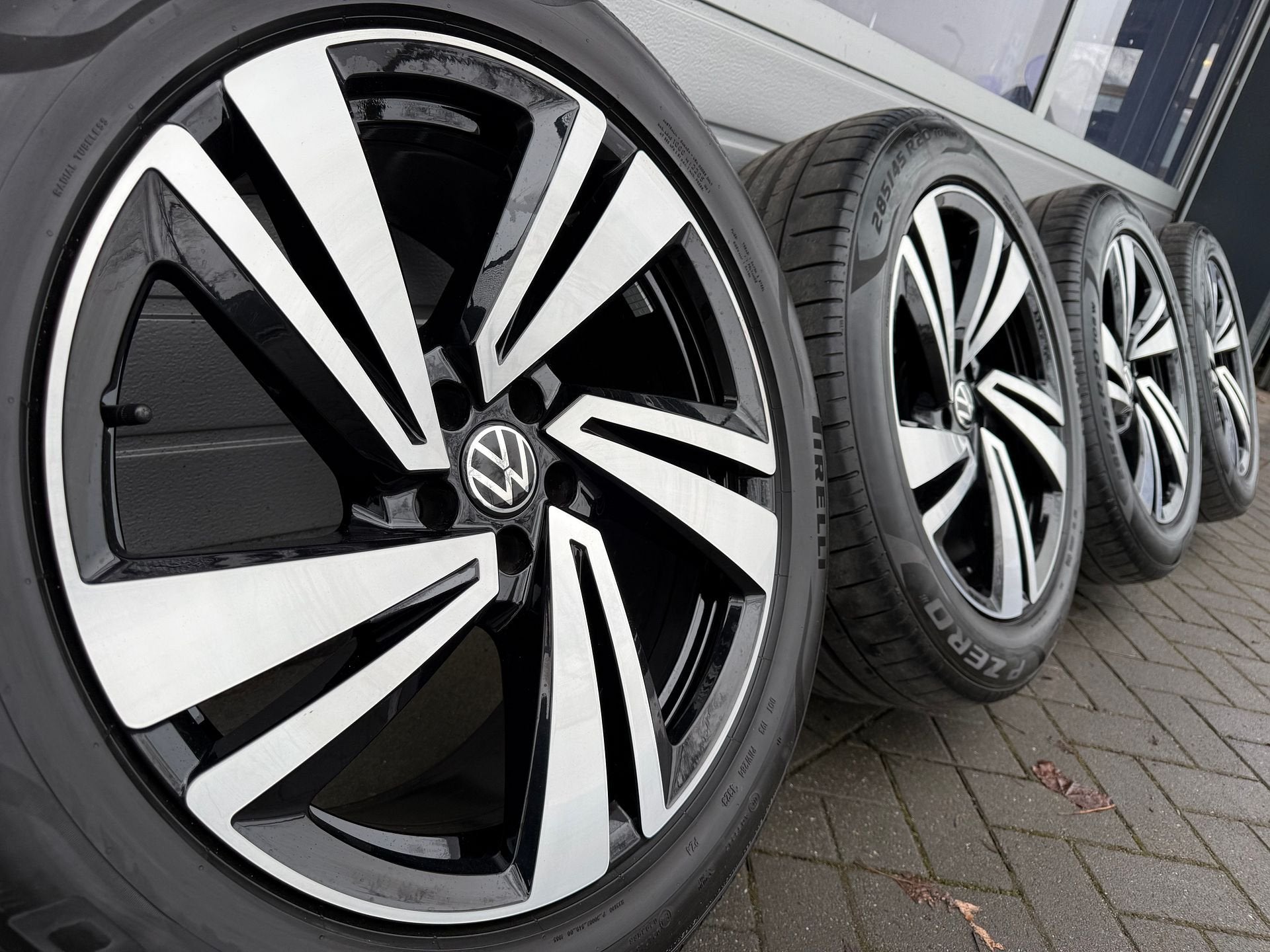 20 inch Volkswagen Touareg Tiguan CR R-line velgen banden, Auto-onderdelen, Gebruikt, -, 285 mm, -