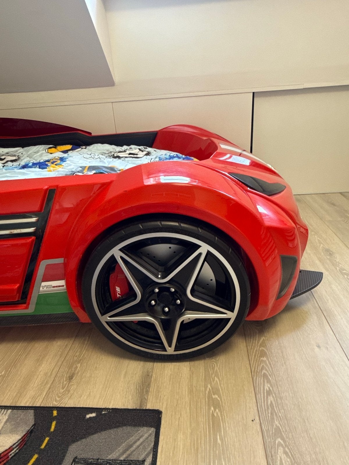 Foto 7 van Origineel Cilek raceauto kamer set in top staat!