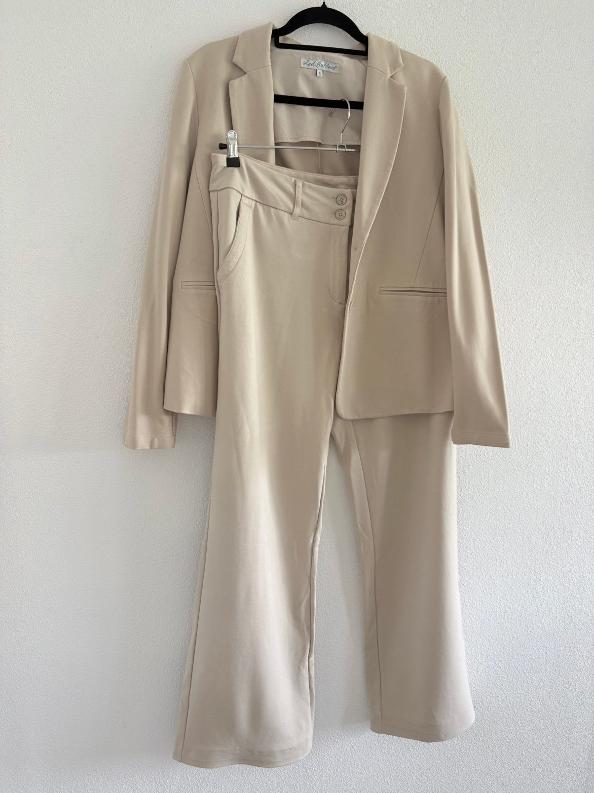 Red button 2 delig tricot pak broek en blazer maat 42/44, Kleding | Dames, Kostuum of Pak, Beige, Maat 42/44 (L), Ophalen of Verzenden