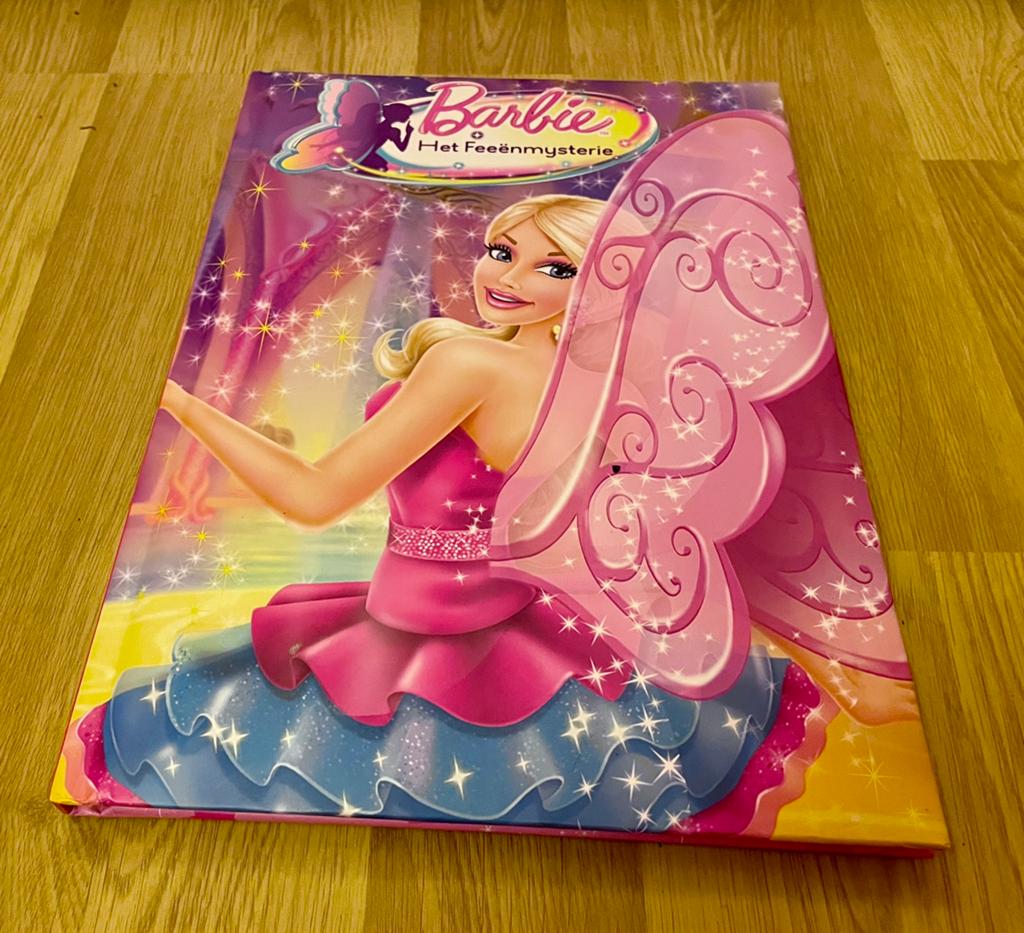 Boek Barbie het feeënmysterie goede staat, Ophalen of Verzenden, Zo goed als nieuw, Fictie algemeen
