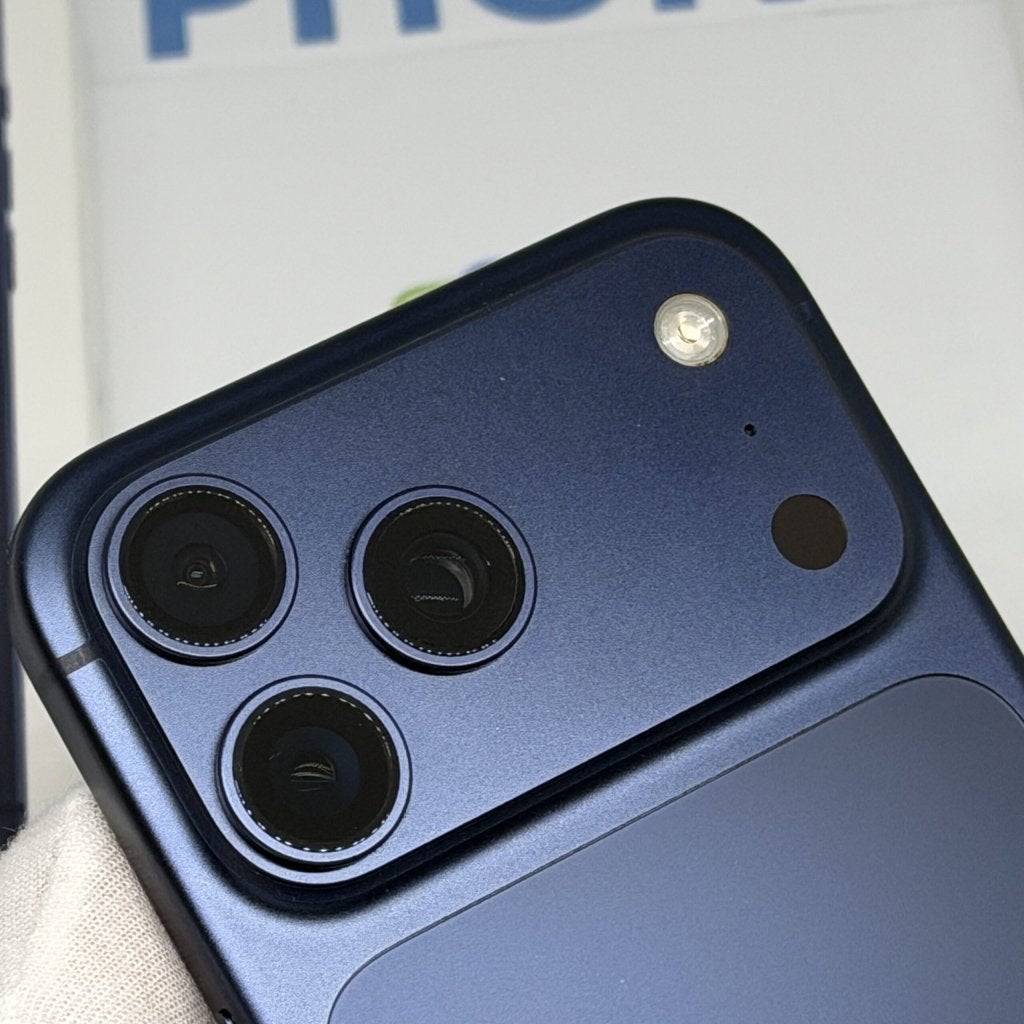 iPhone 17 Pro Max 256GB blauw /krasvrij /100% batt /garantie, 256 GB, Apple, Zonder simlock, Apple Park Way, Cupertino, California