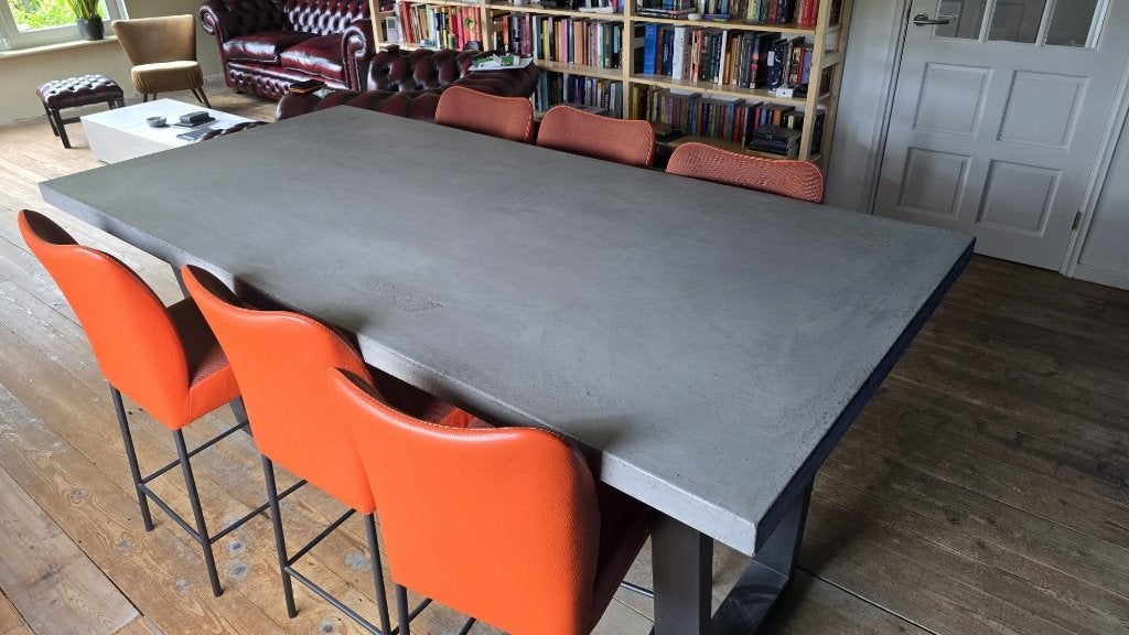 Bert Plantagie Bartafel en barkrukken combinatie, Ophalen, Zo goed als nieuw, Inclusief barstoelen