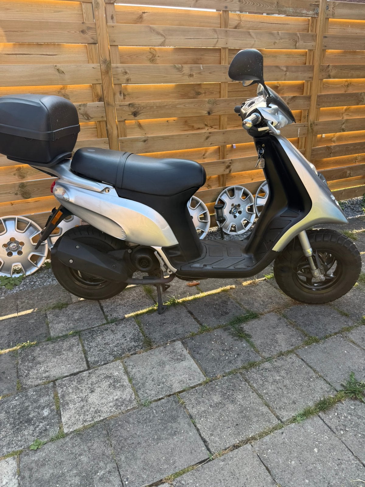 Piaggio typhoon, Fietsen en Brommers, Scooters | Piaggio, Ophalen, Overige modellen, Maximaal 45 km/u, Zo goed als nieuw