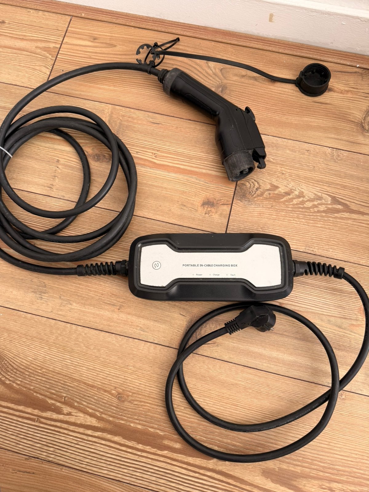 Draagbare EV Laadkabel met In-Cable Charging  Box, Ophalen of Verzenden, Zo goed als nieuw, Laadkabel