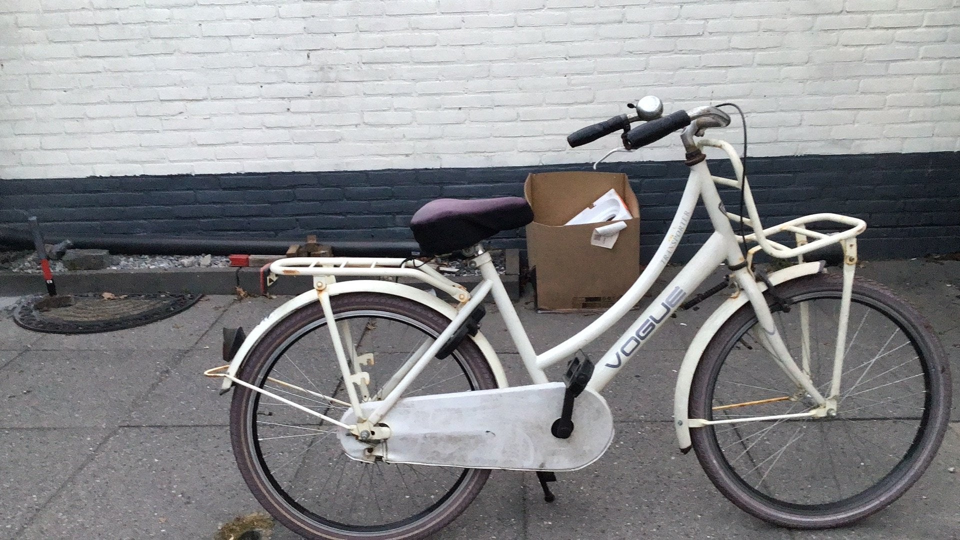 Vogue dames fiets 24 inch gebruikt, Fietsen en Brommers, Fietsen | Dames | Damesfietsen, Overige merken, Terugtraprem, Gebruikt