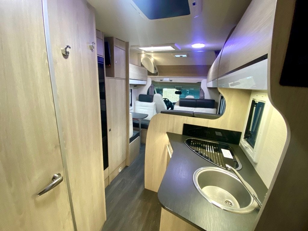Foto 15 van Challenger C256 | 2019 | 7 zit/slaapplaats, 2x airco Offgrid