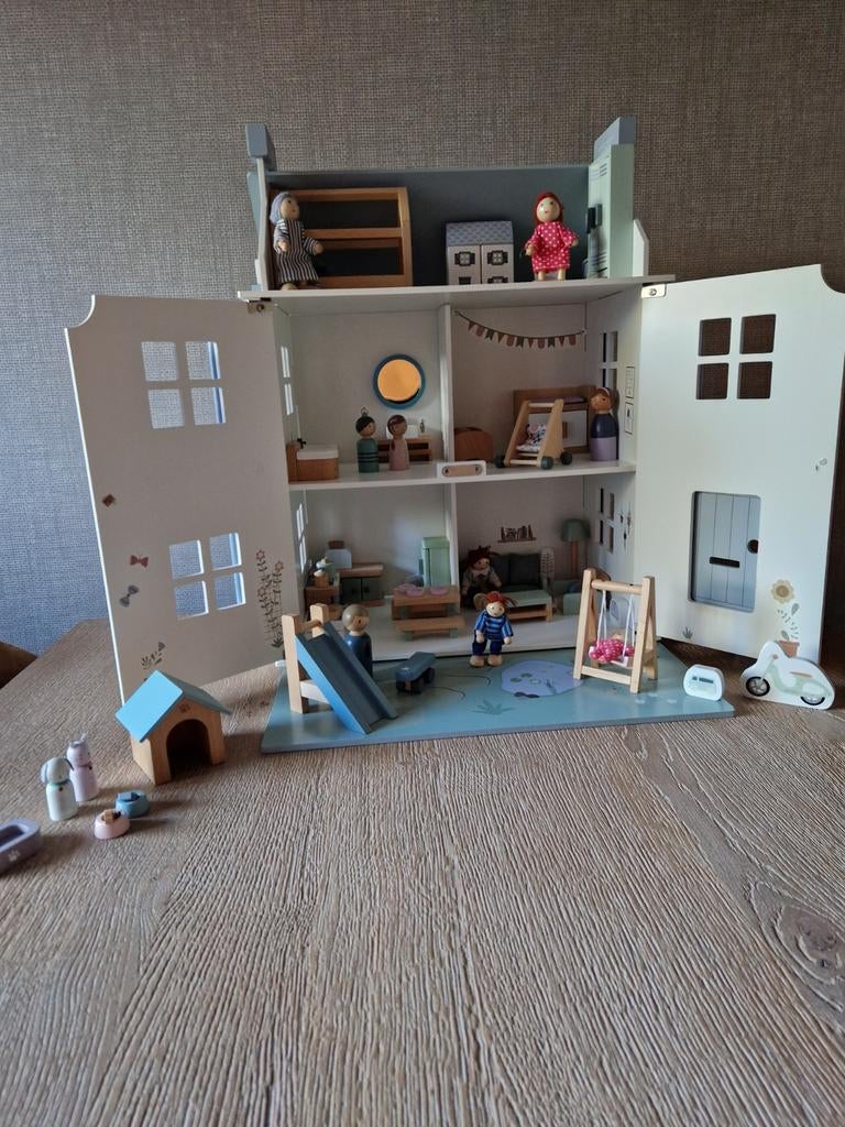 Little Dutch Houten Poppenhuis met Meubels en Poppetjes, Kinderen en Baby's, Speelgoed | Poppenhuizen, Ophalen of Verzenden, Zo goed als nieuw