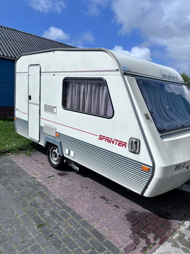 Beyerland Sprinter 380-2 caravan IN PRIJS VERLAAGD!, Rondzit, Particulier, 4 tot 5 meter, Fietsenrek
