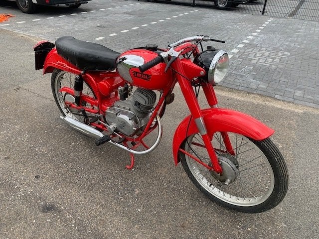 laverda motor 100cc  Italië oldtimer 1955 prachtige conditie, Gebruikt, 11 kW of minder, Handgeschakeld, 1 cilinder