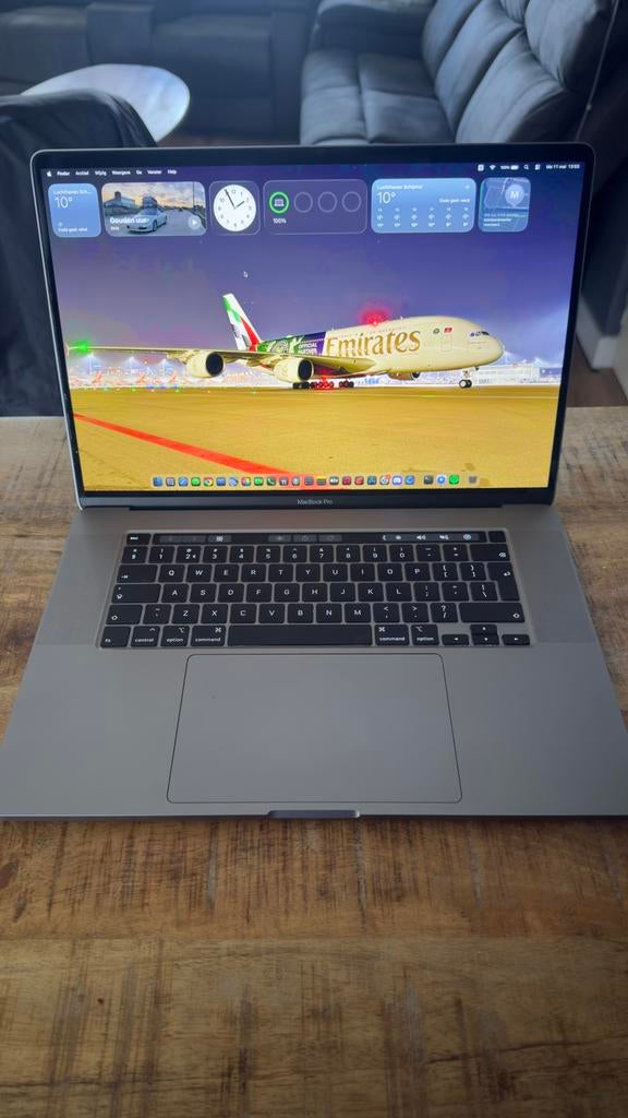 Apple MacBook Pro 16 inch 2019 i7 - Krachtige Laptop, 2 tot 3 Ghz, Qwerty, 512 GB, Zo goed als nieuw