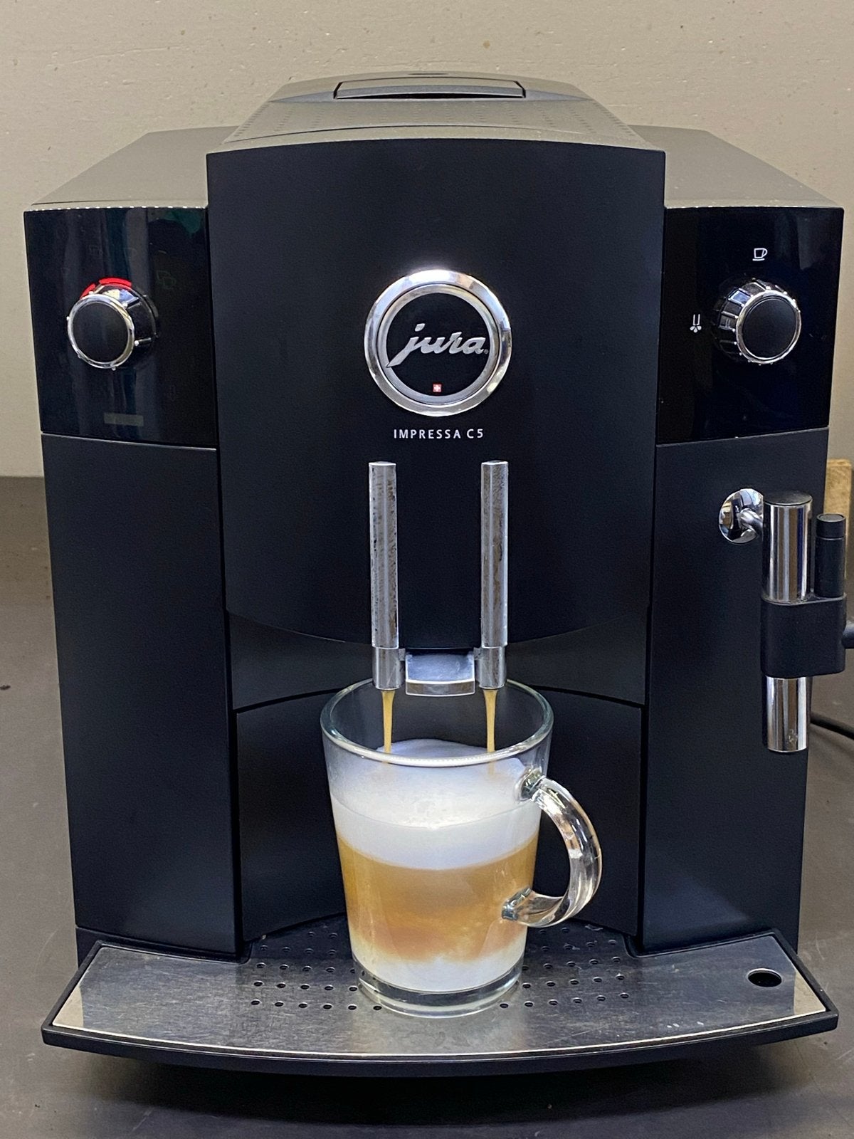 Jura C5 Koffiemachine met 3 mnd garantie en servicebeurt.