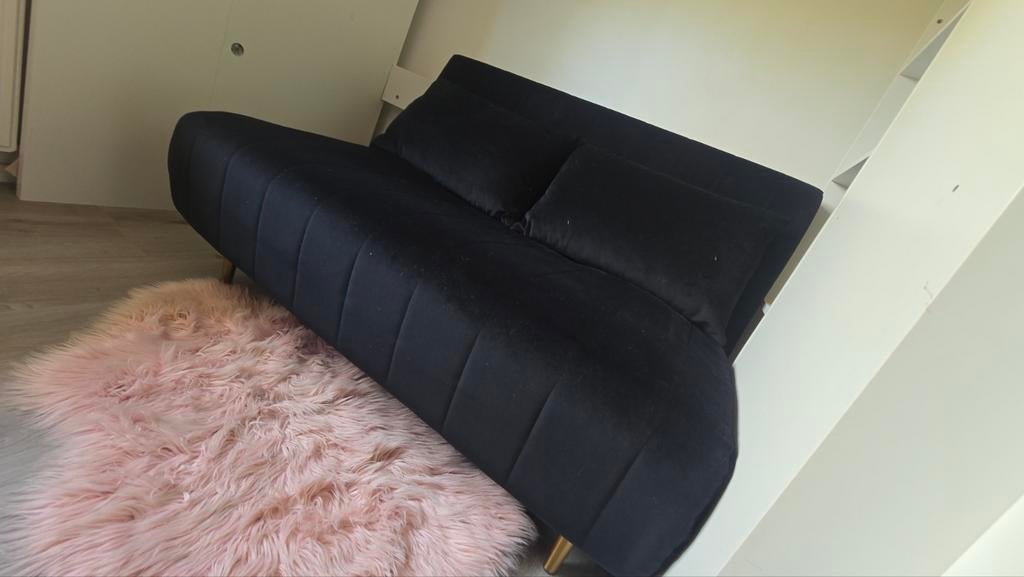 Zwart velours slaapbankje - Compact en stijlvol, Huis en Inrichting, Slaapkamer | Slaapbanken, Gebruikt, Zwart, Tweepersoons, 120 cm