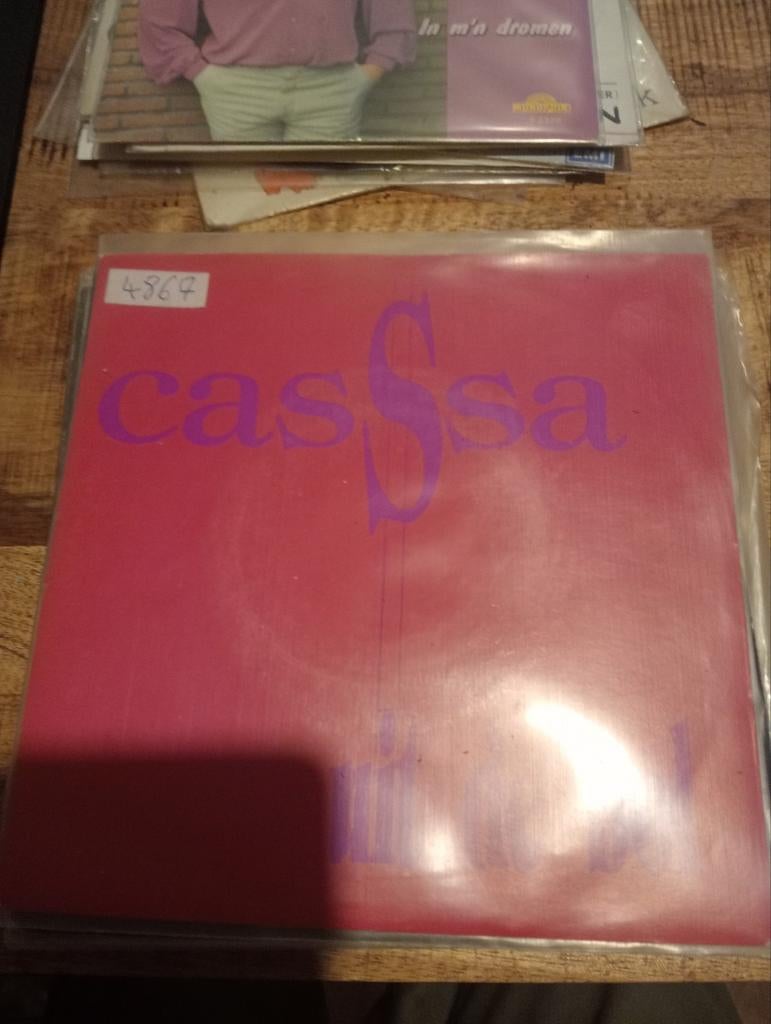 Casssa - uit de bol, Ophalen of Verzenden, Zo goed als nieuw