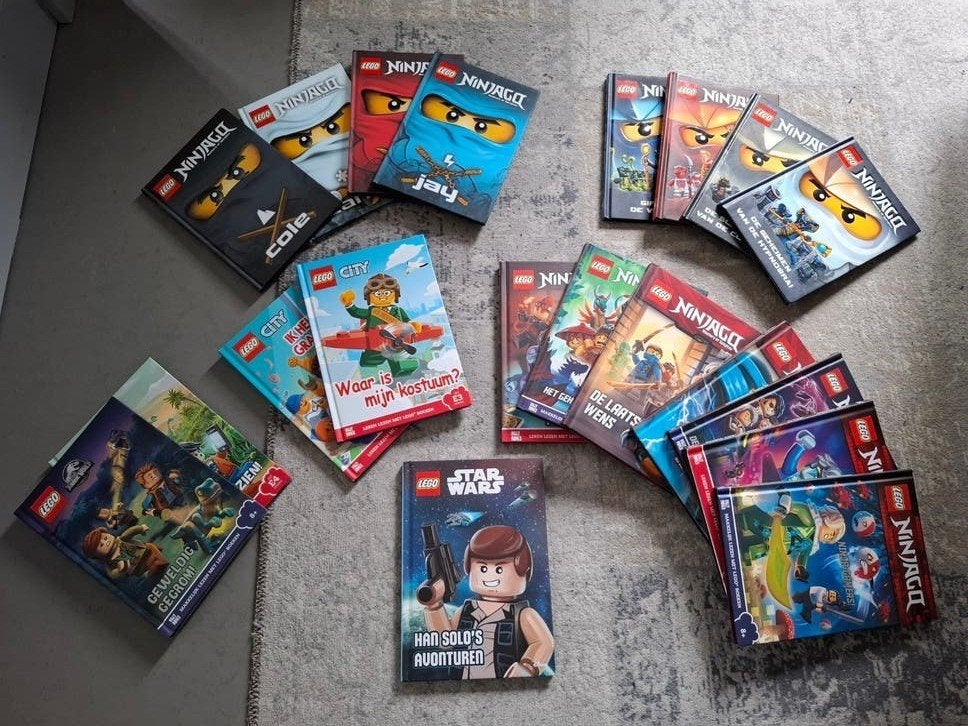 Grote set LEGO boekjes zie info advertentie, Boeken, Ophalen of Verzenden, Zo goed als nieuw