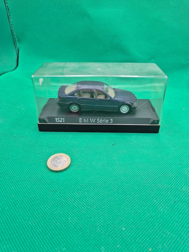 232 Bmw serie 3 1/43 solido, Hobby en Vrije tijd, Modelauto's | 1:43, Ophalen of Verzenden, Zo goed als nieuw, Auto, Solido