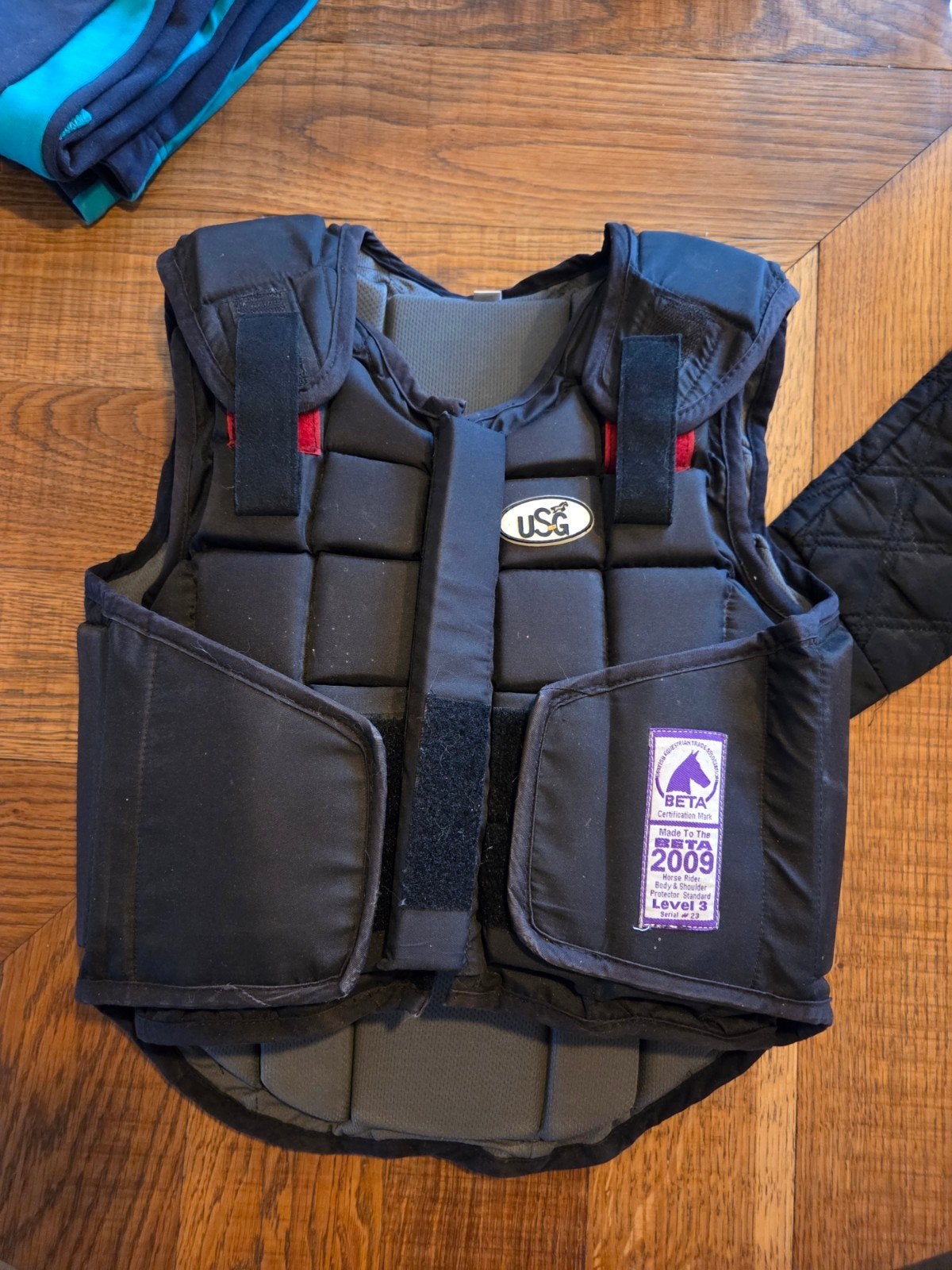 Body protector voor een kind, Ophalen