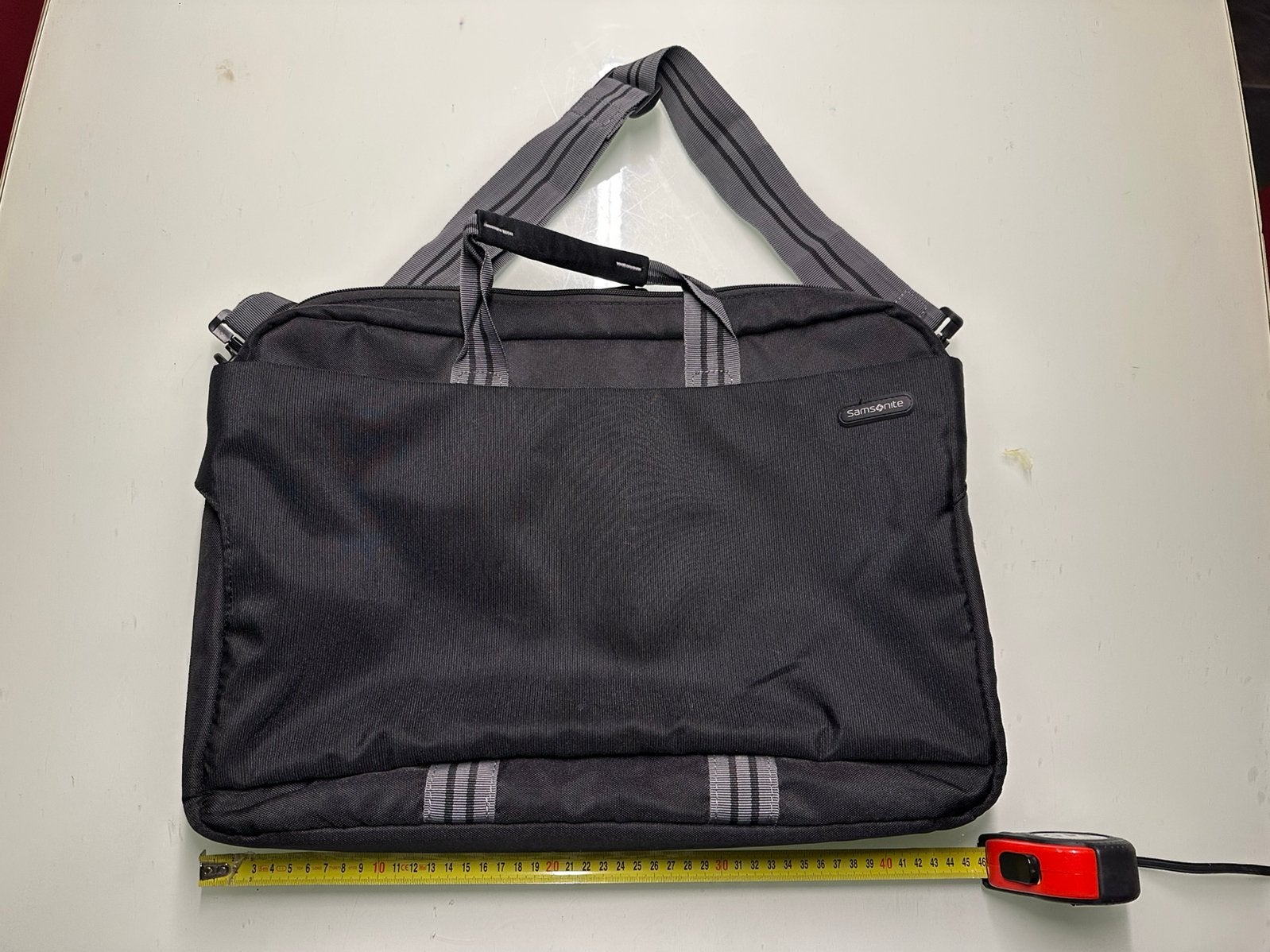 Samsonite laptoptas 15 inch - Zwart met schouderband, Computers en Software, Laptoptassen, Gevoerd laptopvak, 15 inch, Ophalen of Verzenden