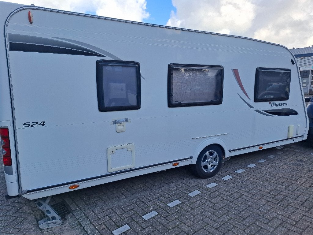 Caravan Elddis Odyssey 524, Caravans en Kamperen, Kachel, Vast bed, Elddis, Treinzit