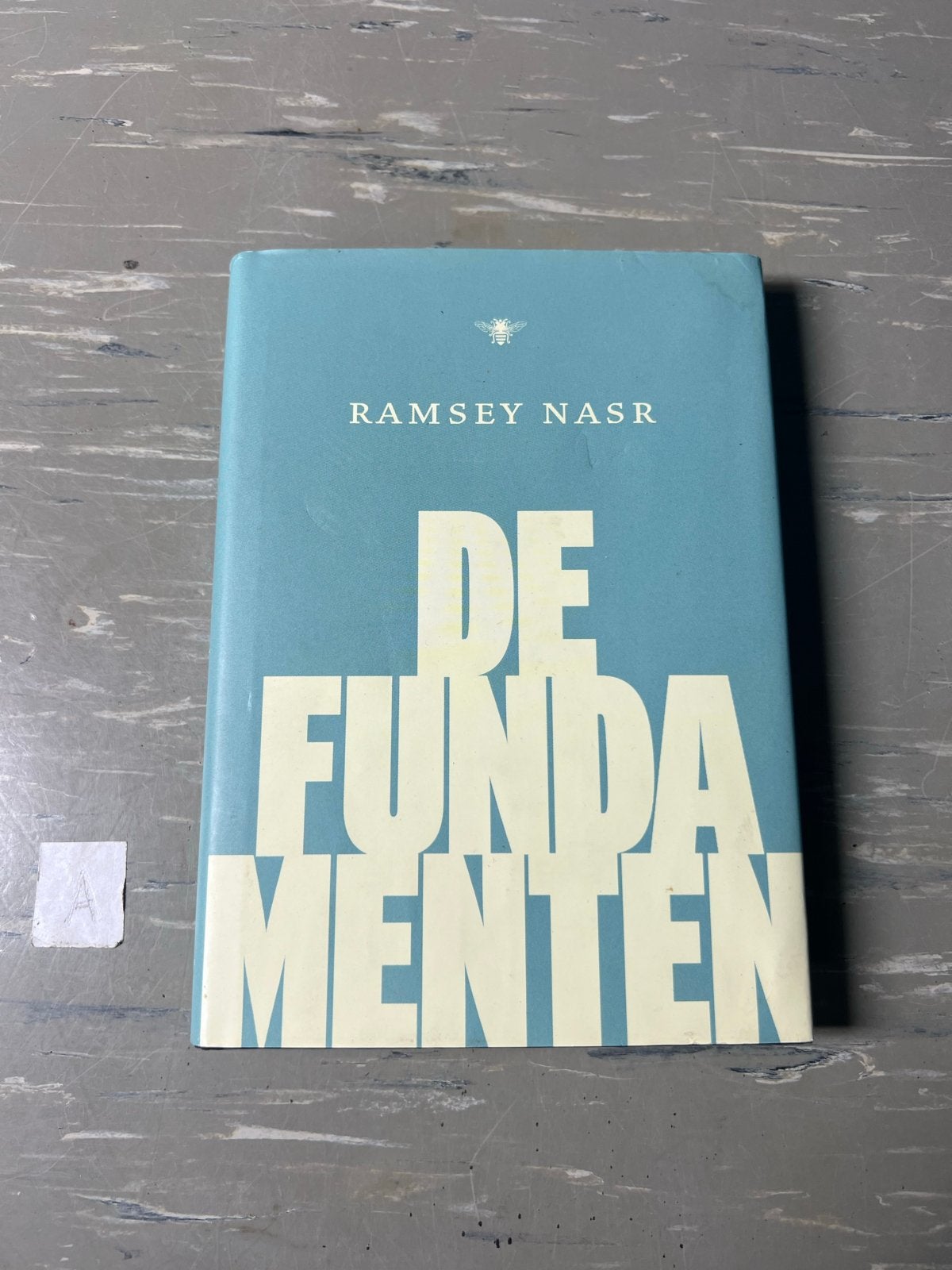 De Fundamenten - Ramsey Nasr (Boek), Ophalen of Verzenden, Gelezen, Nederland