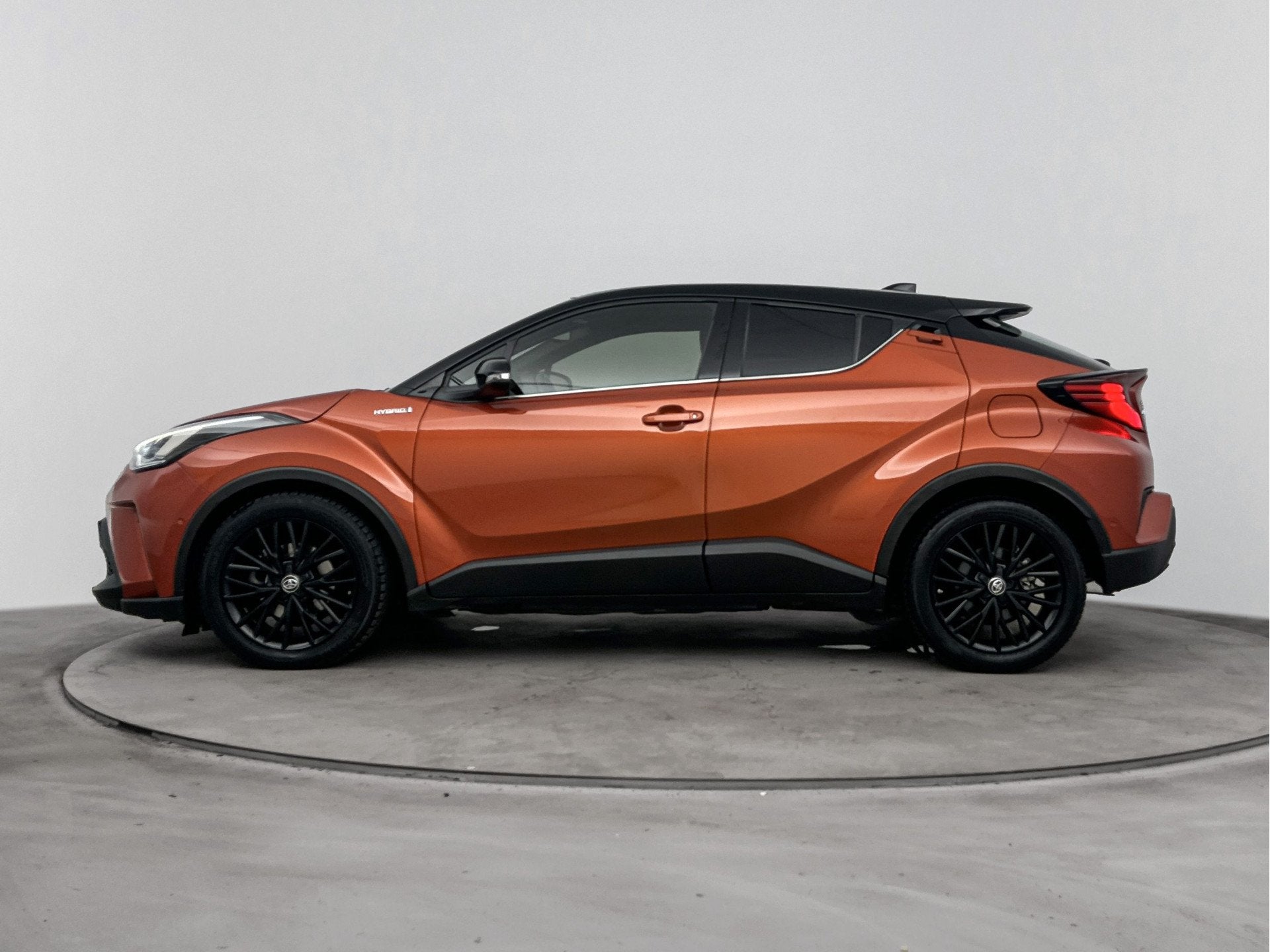 Toyota C-HR 2.0 Hybrid Launch Edition | Zwart Leder Interieu, 12 maanden, Leder, Bedrijf, 19 km/l