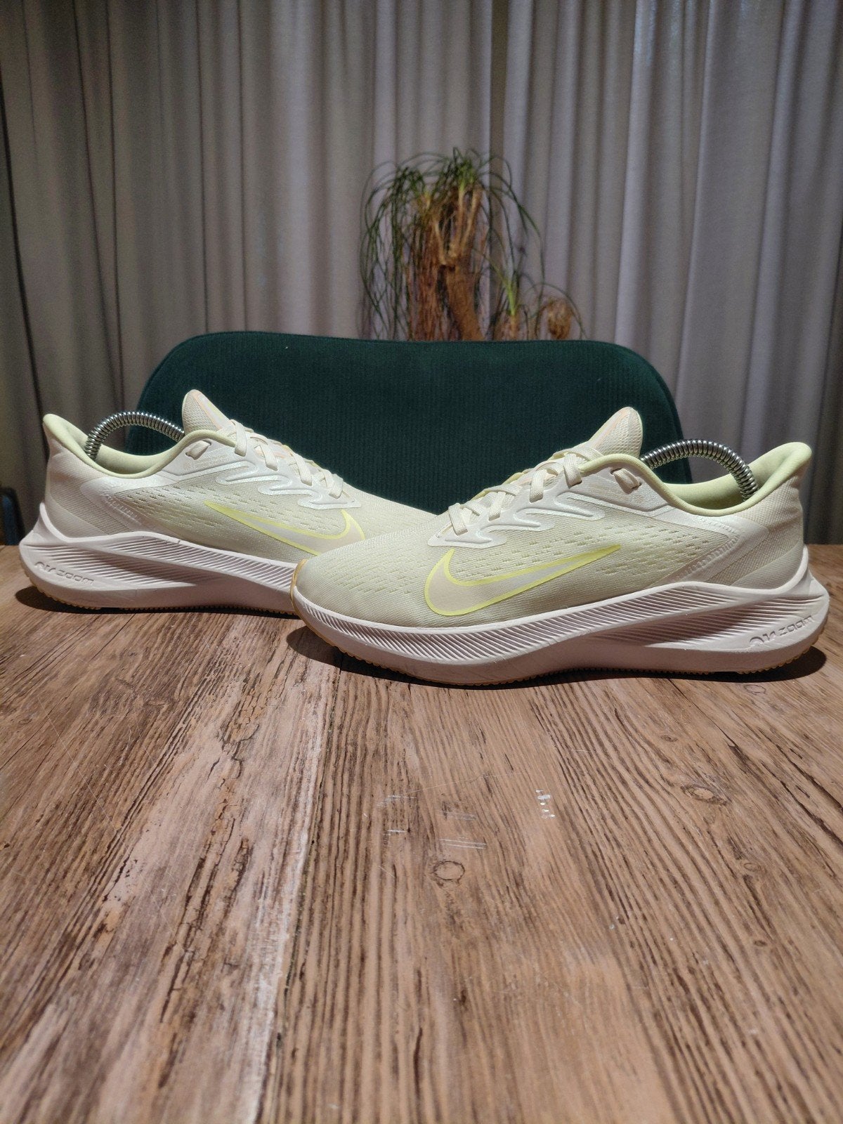 Nike Zoom Winflo 7 'Bareley Volt' Size 38,5, Overige kleuren, Nike, Ophalen of Verzenden, Sneakers of Gympen