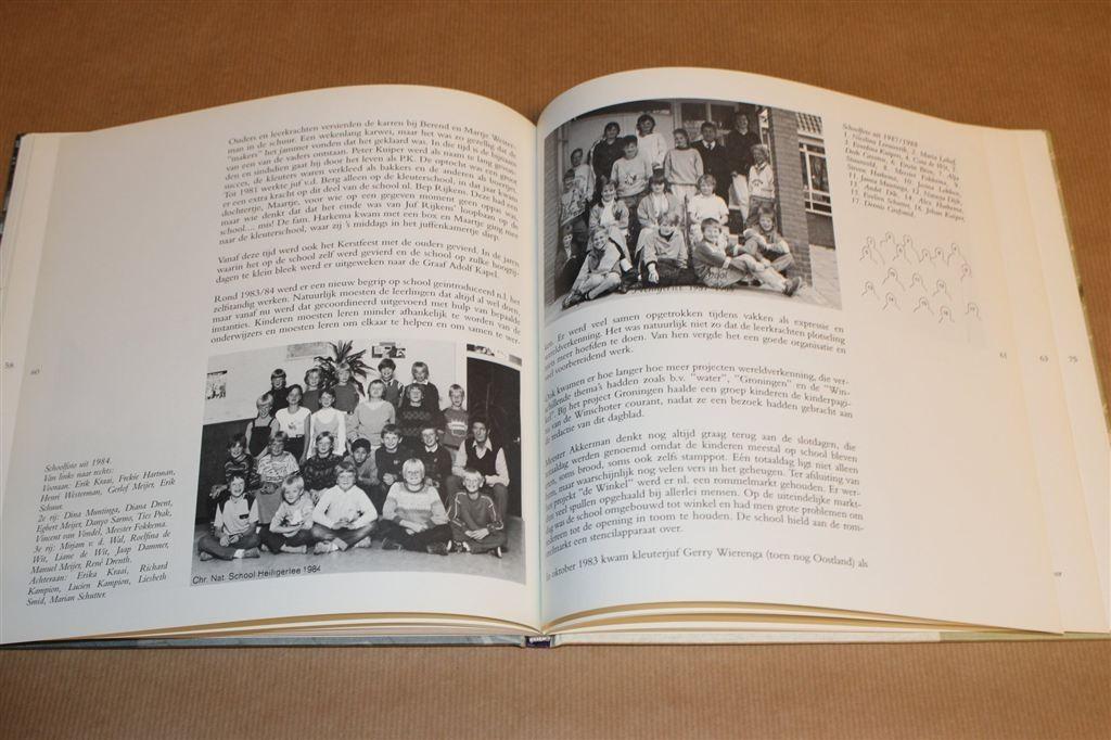 75 Jaar Christelijk Onderwijs Heiligerlee [1920-1995], Boeken, Ophalen of Verzenden, Gelezen