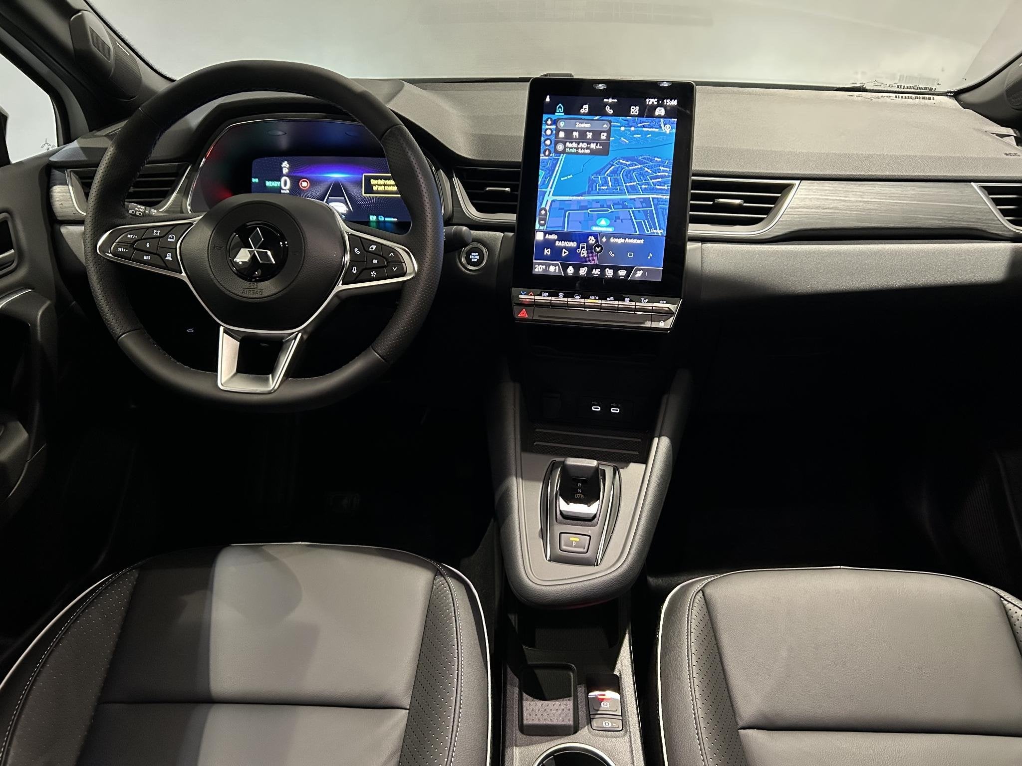 Mitsubishi Grandis 1.8 HEV Instyle | Panoramadak | Harman /, Auto's, 730 kg, Euro 6, Automatische klimaatregeling, Wit