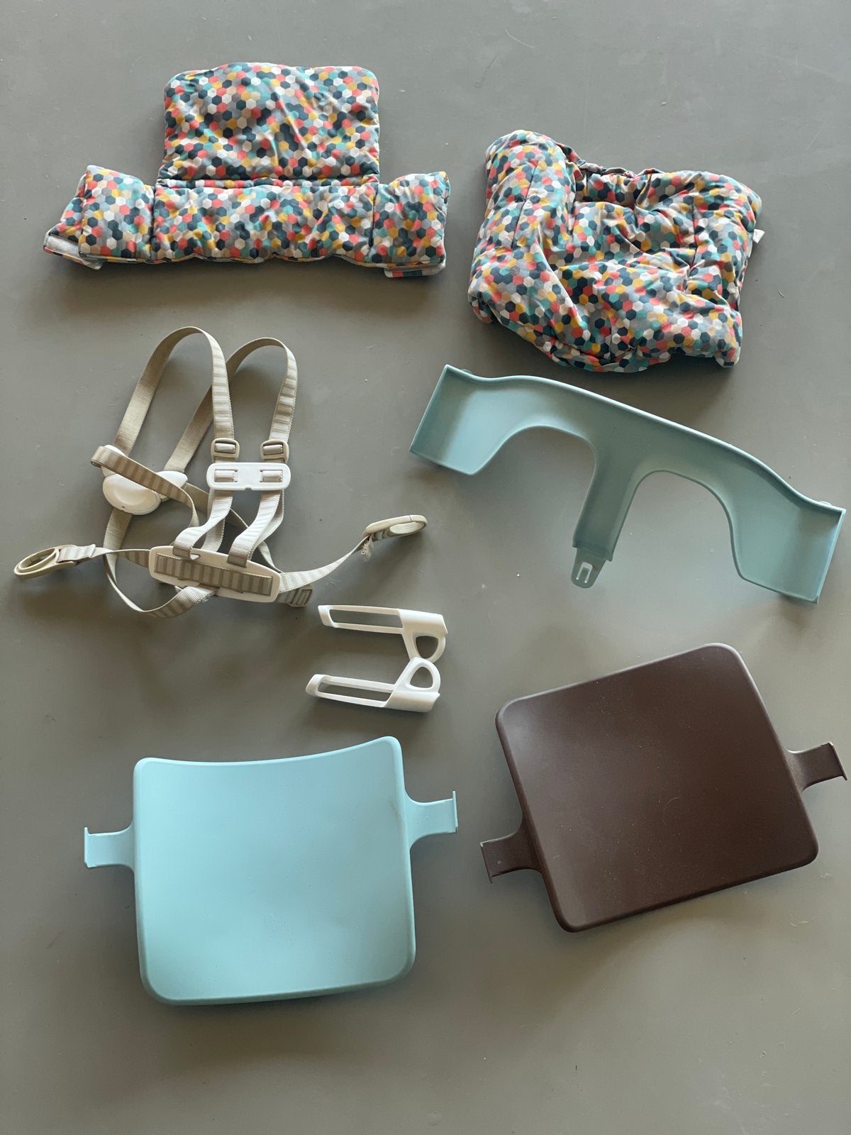 Stokke Tripp Trapp accessoires: Baby Set, kussens, gordel, Kinderen en Baby's, Ophalen of Verzenden, Gebruikt, Meegroeistoel, Gordel(s)