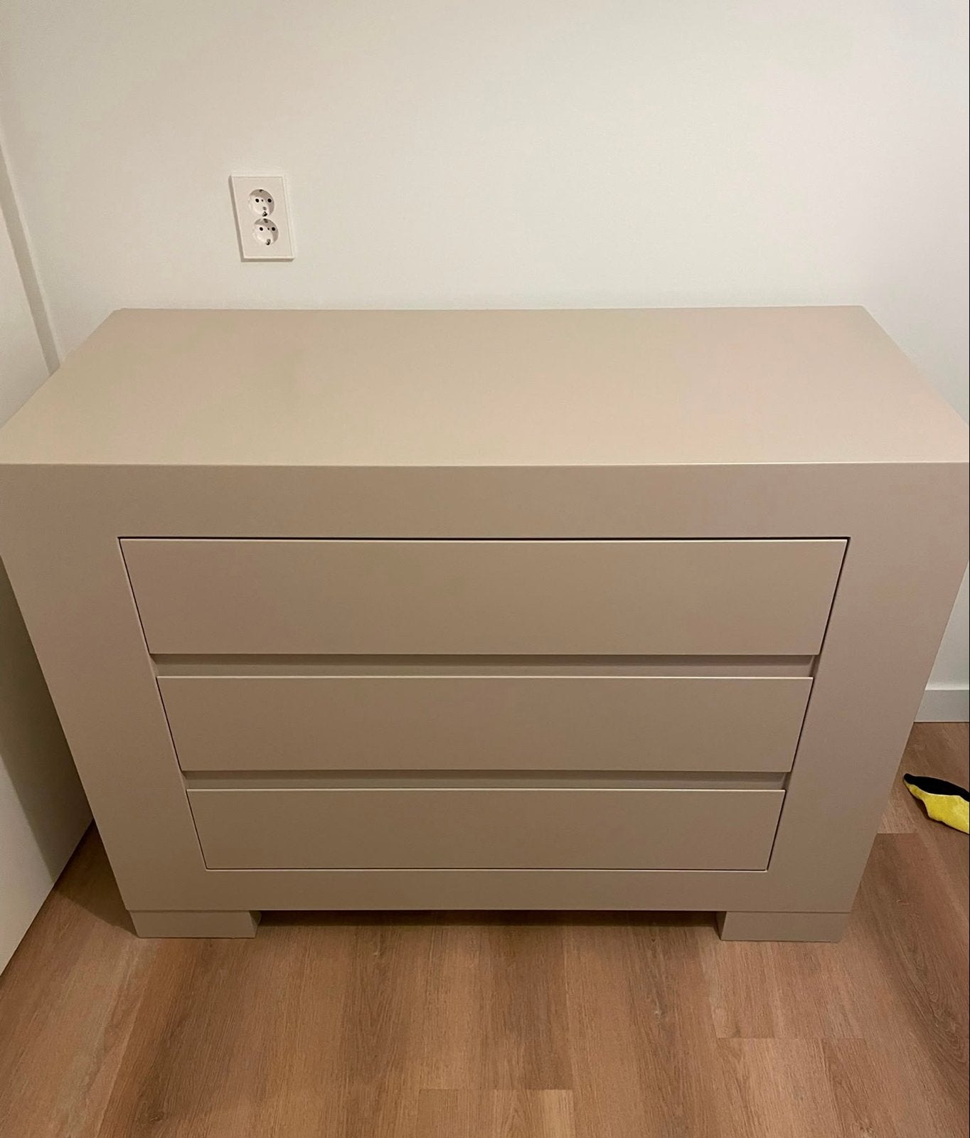 Commode / ladekast urban taupe, Ophalen, Gebruikt, 50 tot 70 cm, 100 cm of meer