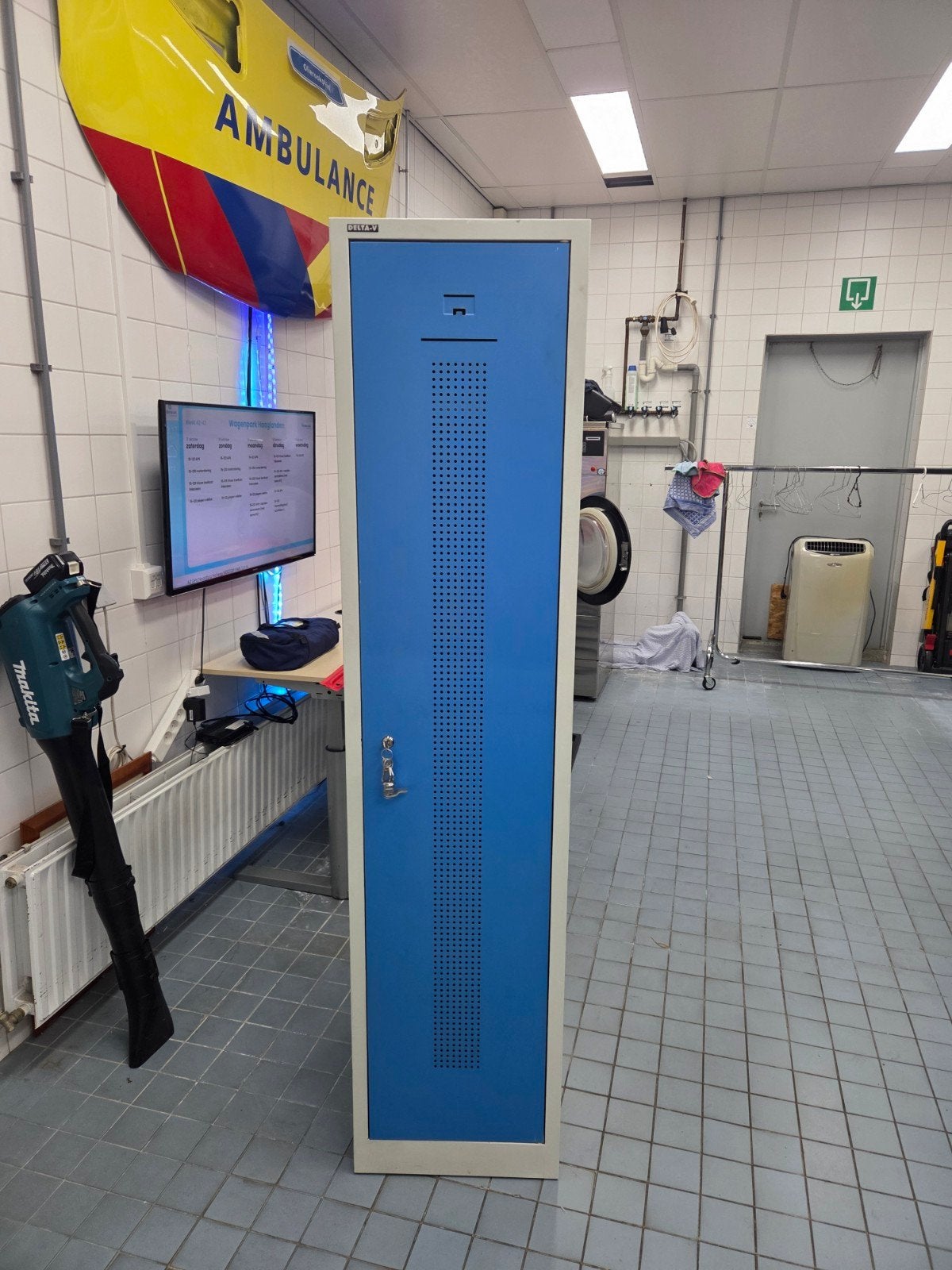 6 stuks! Metalen locker met blauwe deur - Ideaal voor opslag, Ophalen, Gebruikt, Industrieel, Functioneel