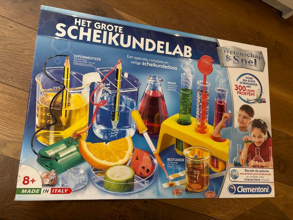 Het Grote Scheikundelab - Clementoni Wetenschap & Spel, Ophalen of Verzenden, Zo goed als nieuw, Jongen of Meisje