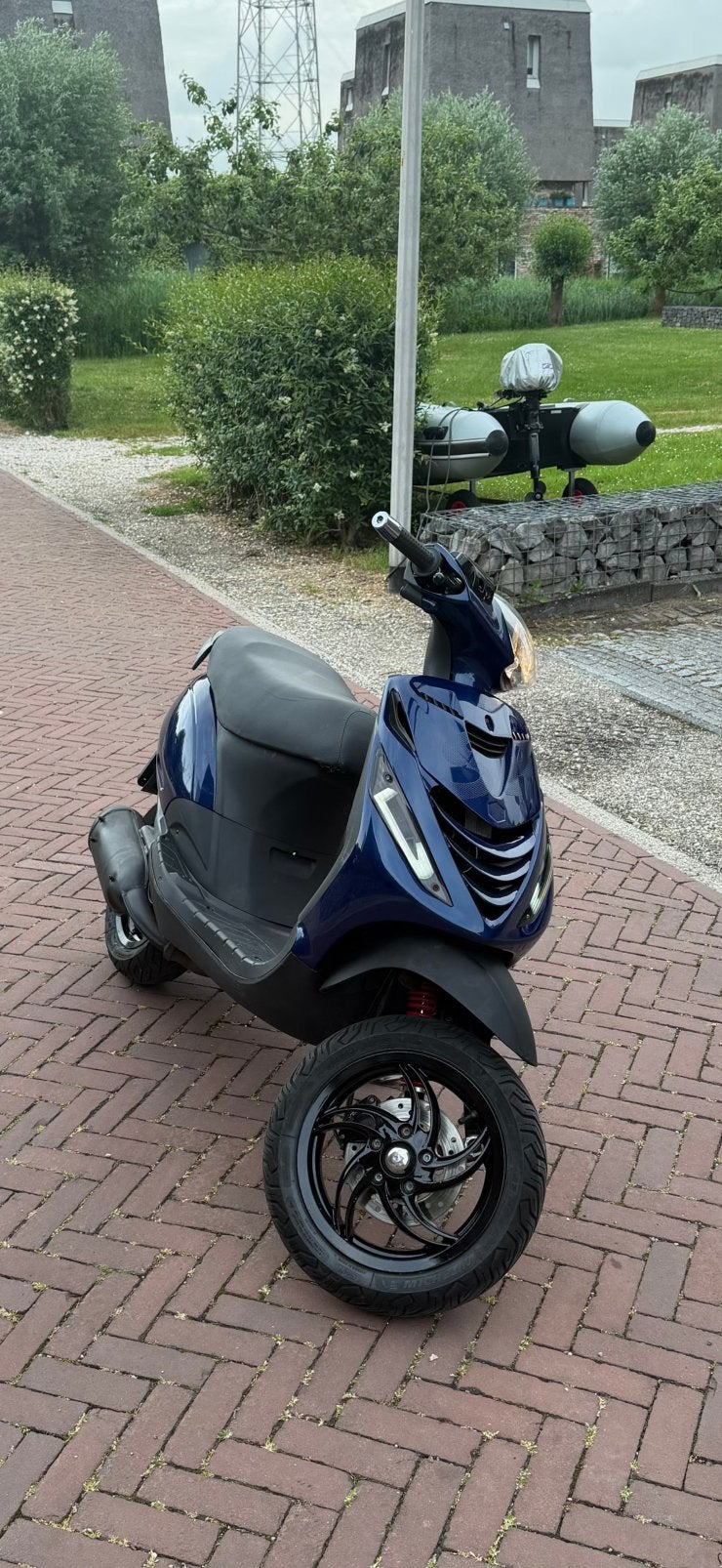 Zip 125cc 2 takt Brom, Fietsen en Brommers, Scooters | Piaggio, Ophalen, Zo goed als nieuw, Tweetakt, Zip