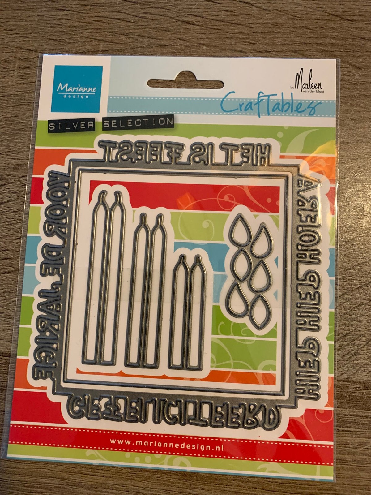 NIEUWE MARIANNE DESIGN SNIJMAL CR1656-Gefeliciteerd vierkant, Verzenden, Nieuw, Overige thema's, Pons of Mal