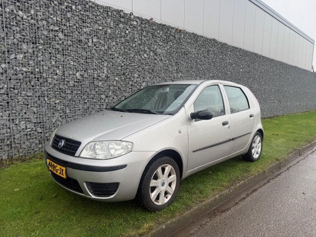 Fiat Punto 1.2 Young Airco | 5 Drs (bj 2005), Auto's, Voorwielaandrijving, Gebruikt, 850 kg, Origineel Nederlands
