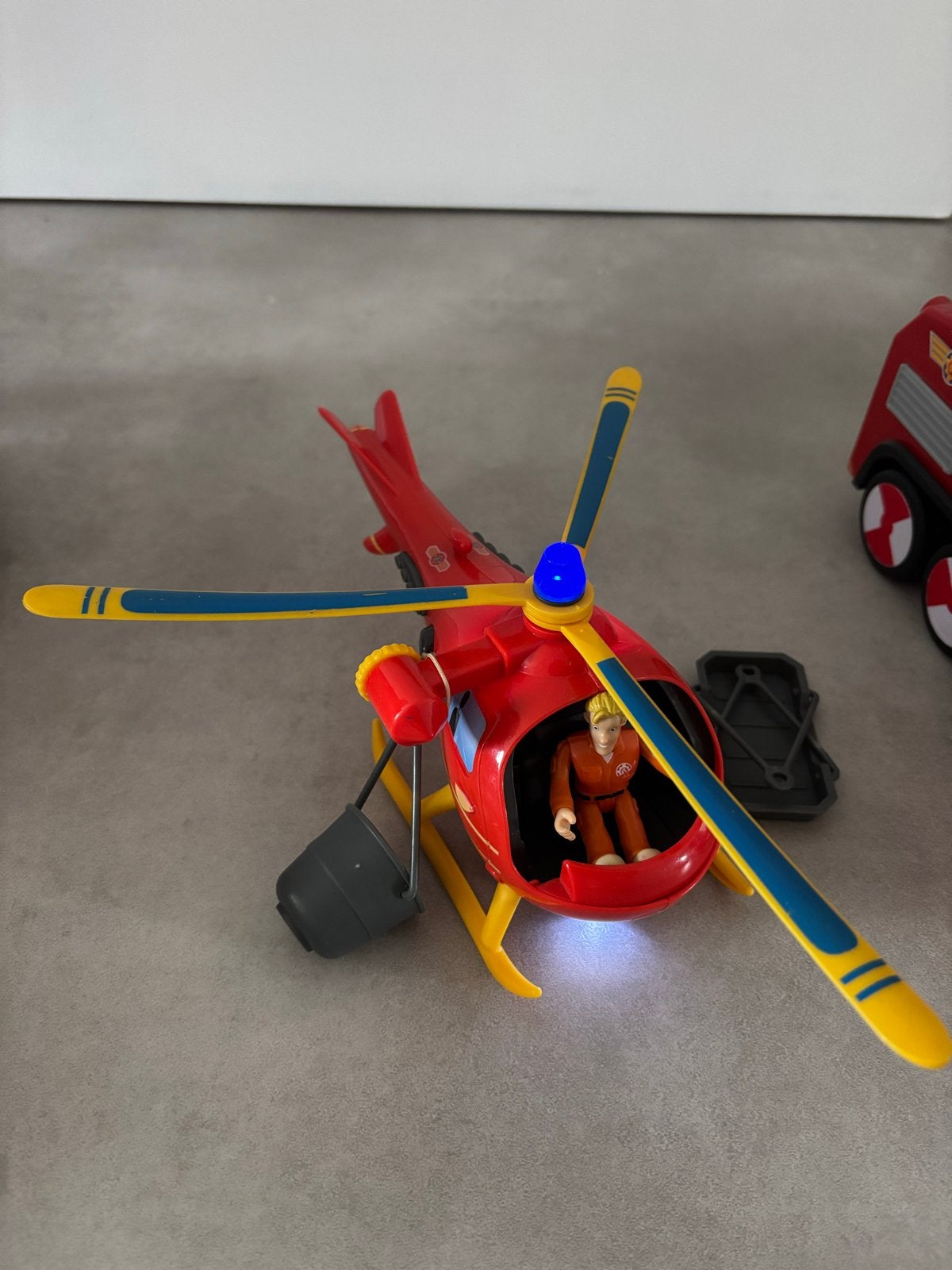 Brandweerman Sam speelgoed: Helikopter en brandweerwagen, Ophalen, Zo goed als nieuw