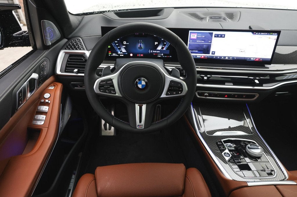 BMW X7 M60i xDrive High Executive M Sport Automaat / Trekhaa, Auto's, BMW, 4395 cc, 7 stoelen, Zwart, Vierwielaandrijving