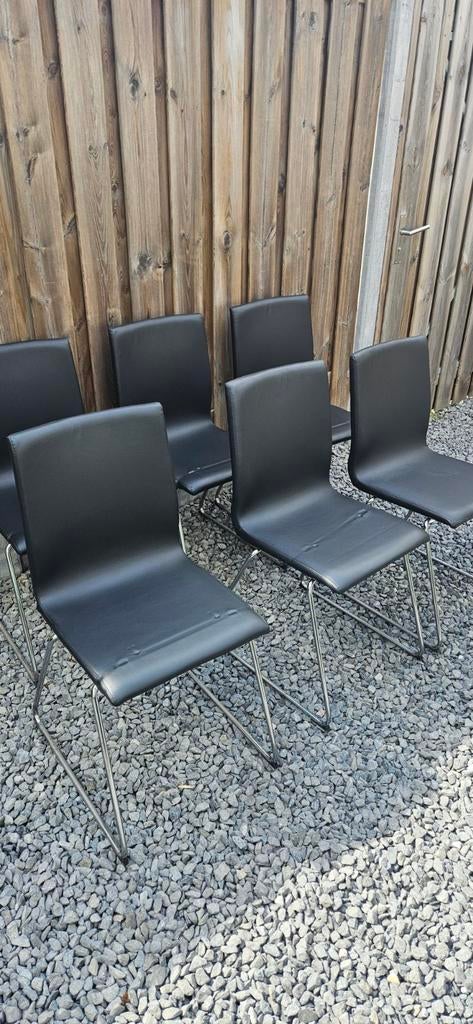 6 eetkamerstoelen in nette staat met verchroomde poot, Gebruikt, Zwart, Ophalen of Verzenden, Metaal