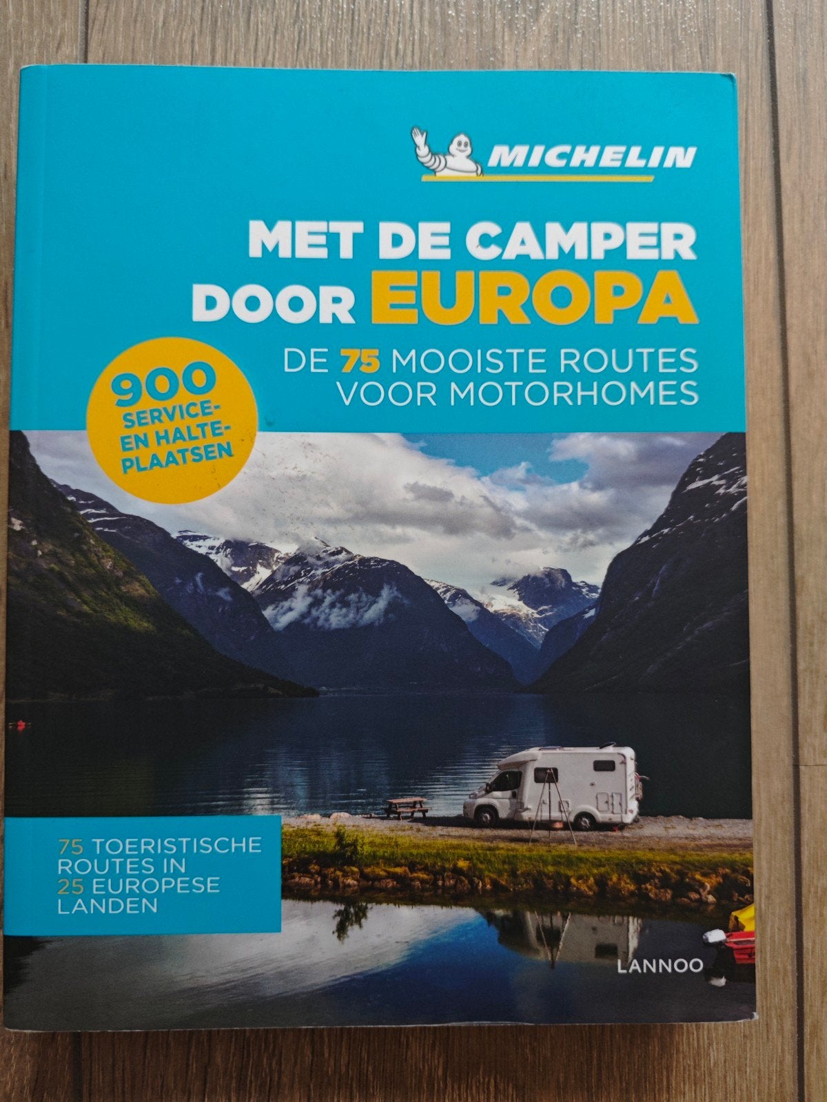 Michelin Met de Camper door Europa: 75 Mooiste Routes, Boeken, Reisgidsen, Zo goed als nieuw, Reisgids of -boek, Europa, Michelin