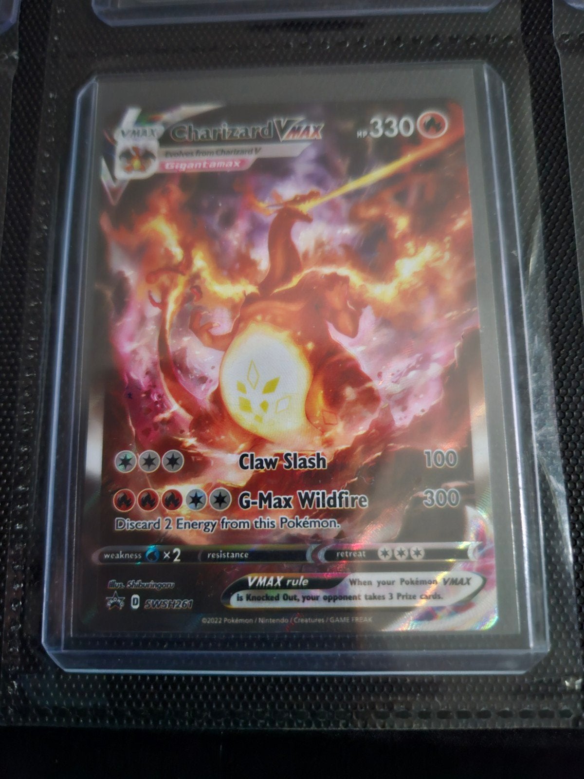 Pokemon Charizard Vmax SWSH 261, Ophalen of Verzenden, Zo goed als nieuw, Losse kaart, Foil