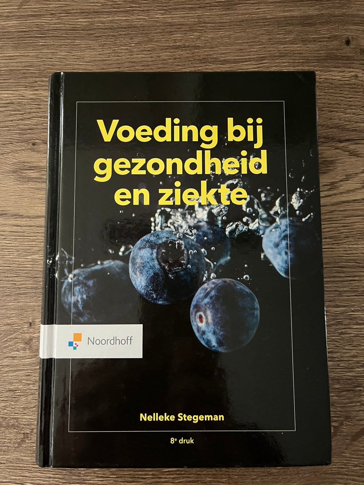 Nelleke Stegeman - Voeding bij gezondheid en ziekte, Boeken, Ophalen of Verzenden, Natuurwetenschap, Zo goed als nieuw, Nelleke Stegeman