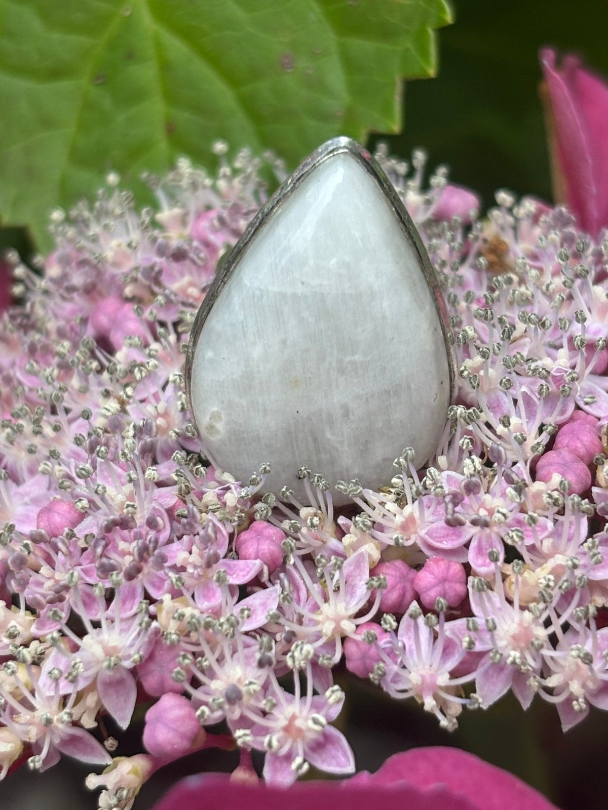 Maansteen Edelsteenring, maat 17, Sieraden, Tassen en Uiterlijk, Ringen, Wit, Nieuw, Ophalen of Verzenden, 17 tot 18