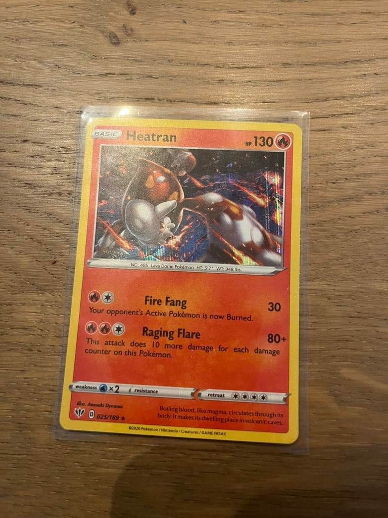 Heatran 025/189 | Holo | Darkness Ablaze, Ophalen of Verzenden, Zo goed als nieuw