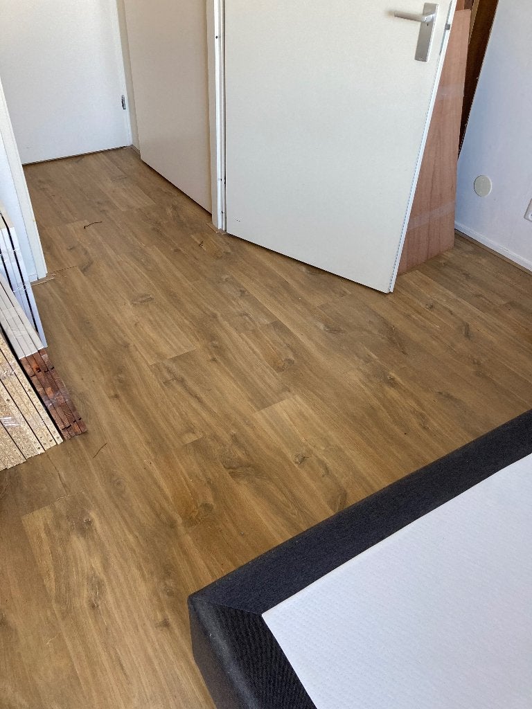 Vloer gratis af te halen (zelf eruit halen), Ophalen, Gebruikt, 50 tot 150 cm, 10 m² of meer