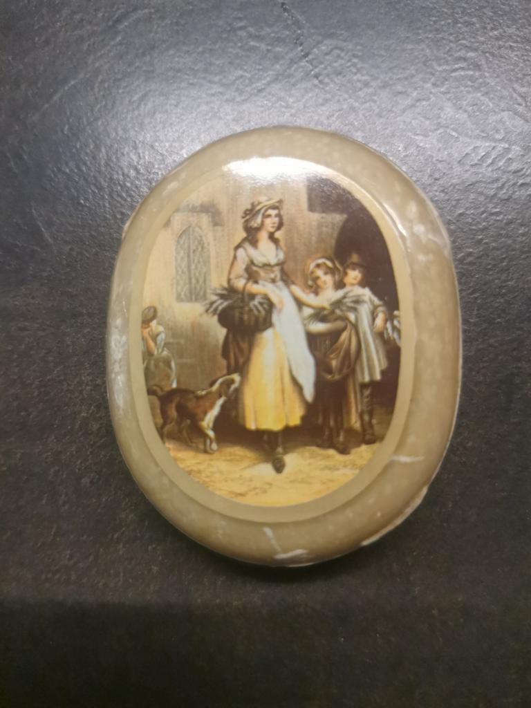 Vintage Zeep met Klassieke Afbeelding, Ophalen of Verzenden